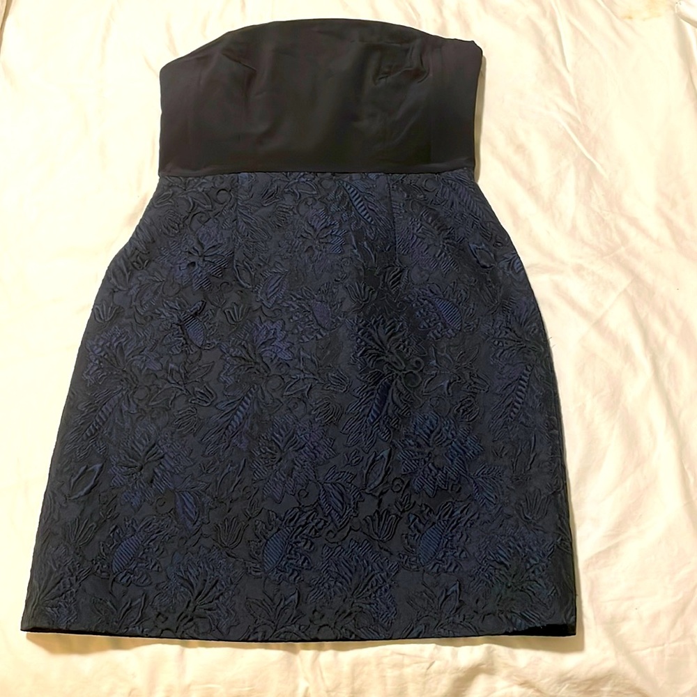 Tibi size 6 Strapless Short Navy and Black dress in perfect condition